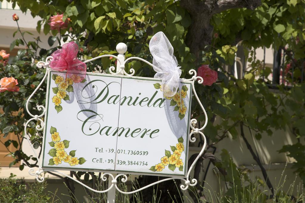 Daniela Camere Sirolo Bagian luar foto